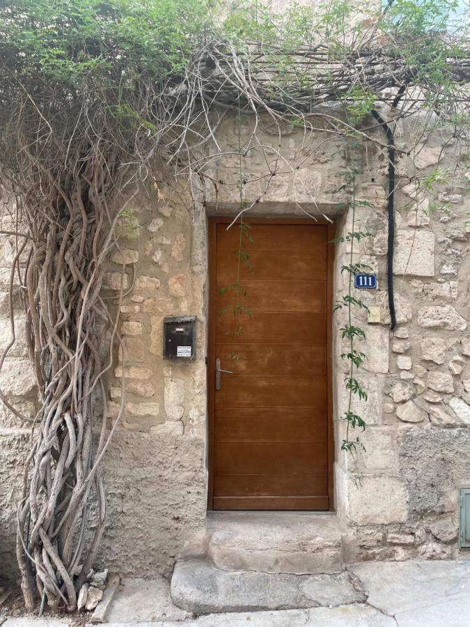 Maison De Village Pernes-les-Fontaines Exterior foto